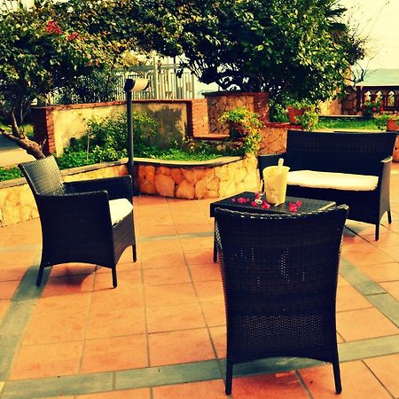 Hotel Solemar SantʼAlessio Siculo Екстериор снимка